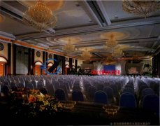 冷餐会上的服务模式